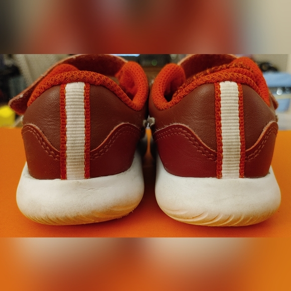 💢VGUC BOYS NIKE RUNNERS - Picture 10 of 15